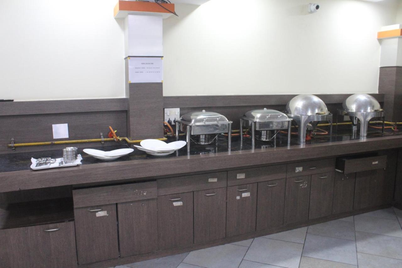 Hotel Western Court Boisar Экстерьер фото